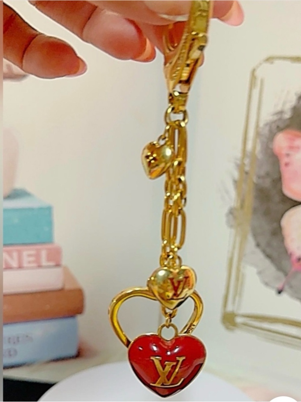 Louis Vuitton Gold and Red Heart Charm Key Holder - Picture 13 of 13